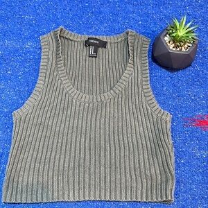 Forever 21 green crop top size M